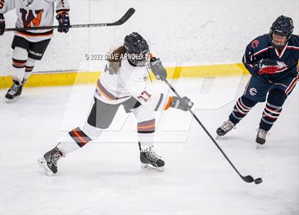 Thumbnail 1 in Central Catholic vs Wayland/Weston photogallery.