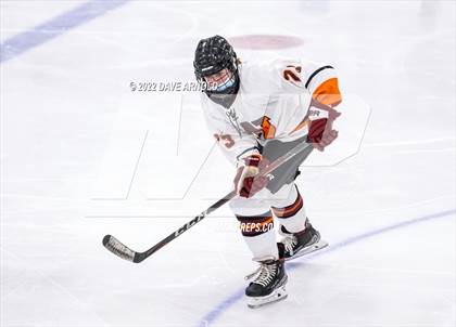 Thumbnail 1 in Central Catholic vs Wayland/Weston photogallery.