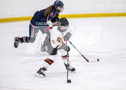 Thumbnail 1 in Central Catholic vs Wayland/Weston photogallery.