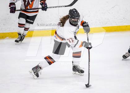 Thumbnail 3 in Central Catholic vs Wayland/Weston photogallery.