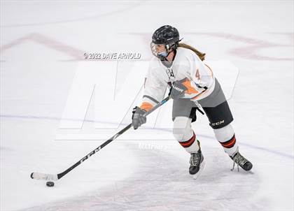 Thumbnail 1 in Central Catholic vs Wayland/Weston photogallery.