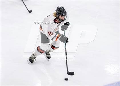 Thumbnail 2 in Central Catholic vs Wayland/Weston photogallery.