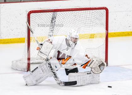 Thumbnail 1 in Central Catholic vs Wayland/Weston photogallery.