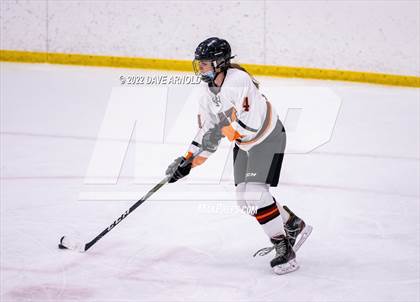 Thumbnail 3 in Central Catholic vs Wayland/Weston photogallery.