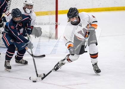 Thumbnail 3 in Central Catholic vs Wayland/Weston photogallery.