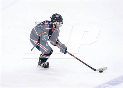 Thumbnail 1 in Central Catholic vs Wayland/Weston photogallery.