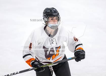 Thumbnail 2 in Central Catholic vs Wayland/Weston photogallery.