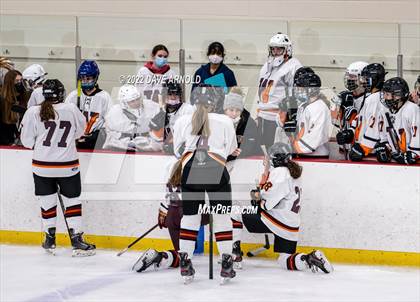 Thumbnail 3 in Central Catholic vs Wayland/Weston photogallery.