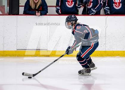 Thumbnail 3 in Central Catholic vs Wayland/Weston photogallery.
