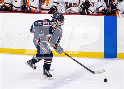 Thumbnail 1 in Central Catholic vs Wayland/Weston photogallery.