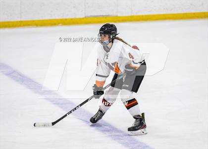 Thumbnail 3 in Central Catholic vs Wayland/Weston photogallery.