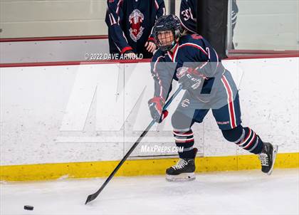 Thumbnail 2 in Central Catholic vs Wayland/Weston photogallery.