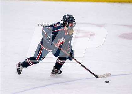 Thumbnail 1 in Central Catholic vs Wayland/Weston photogallery.