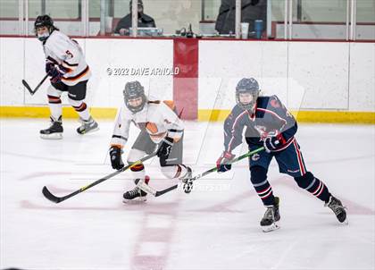 Thumbnail 2 in Central Catholic vs Wayland/Weston photogallery.