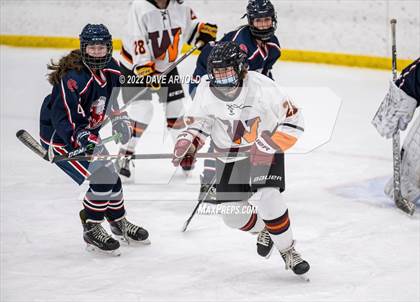 Thumbnail 2 in Central Catholic vs Wayland/Weston photogallery.
