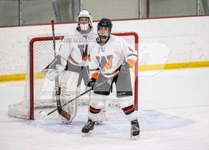 Thumbnail 2 in Central Catholic vs Wayland/Weston photogallery.