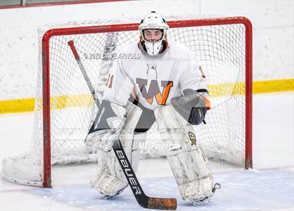 Thumbnail 3 in Central Catholic vs Wayland/Weston photogallery.