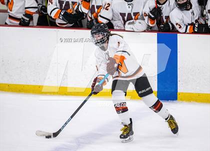 Thumbnail 1 in Central Catholic vs Wayland/Weston photogallery.