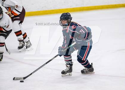 Thumbnail 3 in Central Catholic vs Wayland/Weston photogallery.