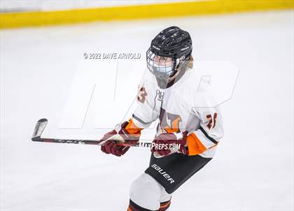 Thumbnail 2 in Central Catholic vs Wayland/Weston photogallery.