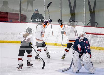Thumbnail 1 in Central Catholic vs Wayland/Weston photogallery.