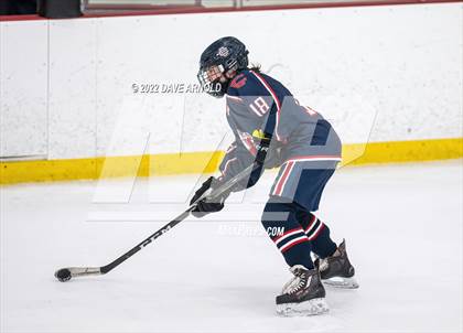 Thumbnail 2 in Central Catholic vs Wayland/Weston photogallery.