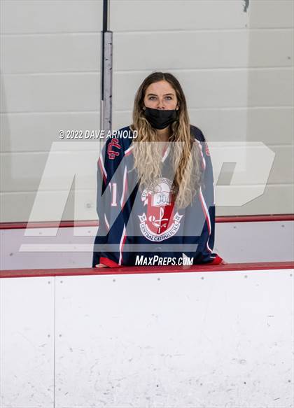 Thumbnail 3 in Central Catholic vs Wayland/Weston photogallery.