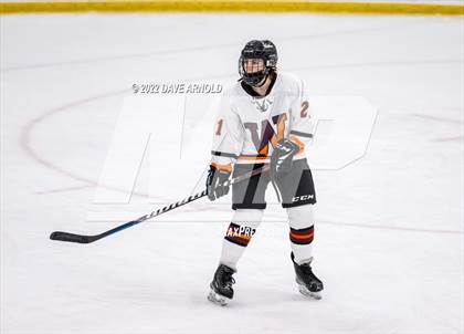 Thumbnail 2 in Central Catholic vs Wayland/Weston photogallery.