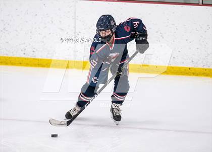 Thumbnail 1 in Central Catholic vs Wayland/Weston photogallery.