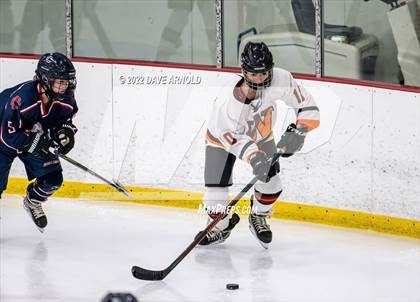 Thumbnail 3 in Central Catholic vs Wayland/Weston photogallery.