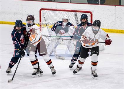 Thumbnail 1 in Central Catholic vs Wayland/Weston photogallery.