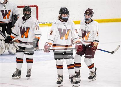 Thumbnail 3 in Central Catholic vs Wayland/Weston photogallery.