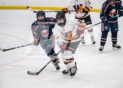 Thumbnail 3 in Central Catholic vs Wayland/Weston photogallery.