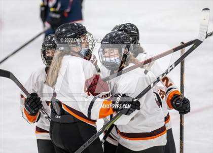 Thumbnail 1 in Central Catholic vs Wayland/Weston photogallery.