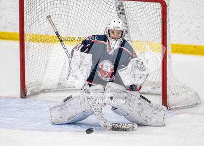 Thumbnail 2 in Central Catholic vs Wayland/Weston photogallery.