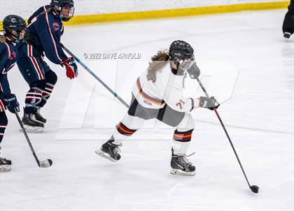 Thumbnail 2 in Central Catholic vs Wayland/Weston photogallery.