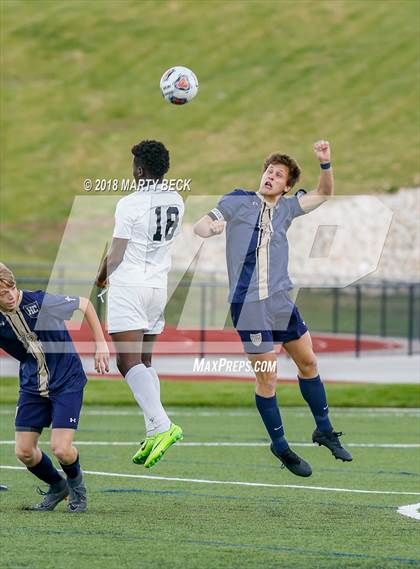 Thumbnail 3 in Vianney @ Helias photogallery.