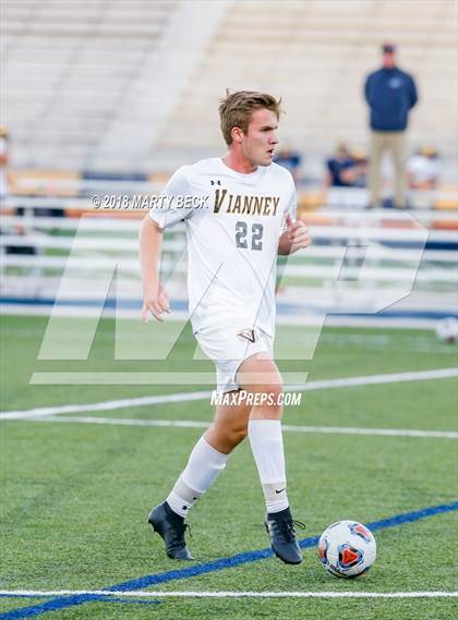 Thumbnail 2 in Vianney @ Helias photogallery.