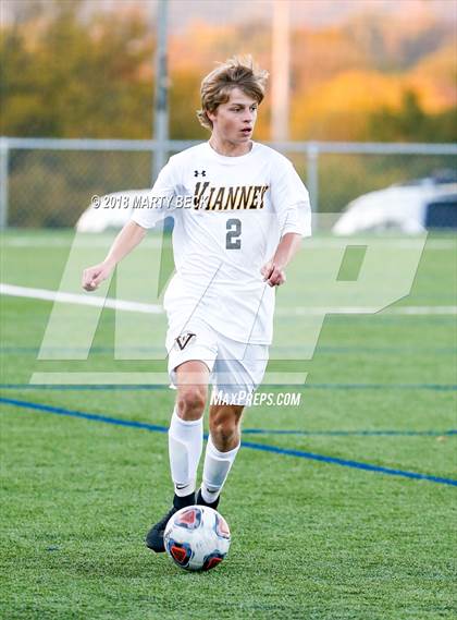Thumbnail 3 in Vianney @ Helias photogallery.