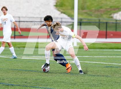 Thumbnail 3 in Vianney @ Helias photogallery.