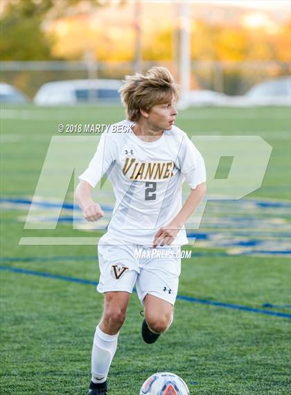 Thumbnail 2 in Vianney @ Helias photogallery.