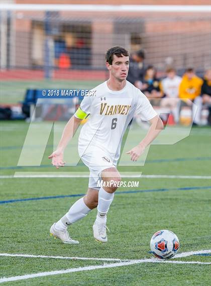 Thumbnail 1 in Vianney @ Helias photogallery.