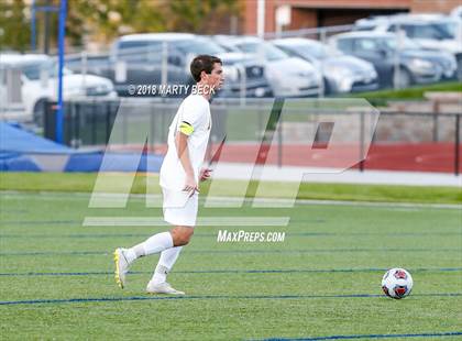 Thumbnail 2 in Vianney @ Helias photogallery.