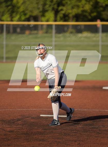 Thumbnail 2 in Hillsboro @ Wilsonville photogallery.