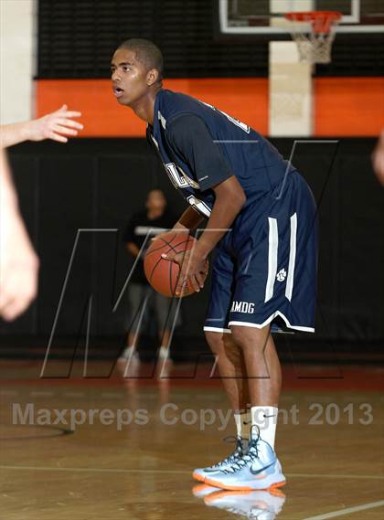 Thumbnail 2 in Loyola @ Harvard-Westlake photogallery.