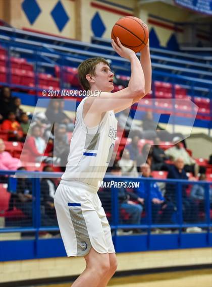 Thumbnail 3 in La Vega vs. Georgetown (Midway MT Rice Tournament) photogallery.