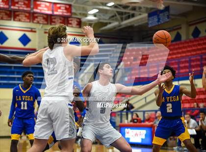 Thumbnail 2 in La Vega vs. Georgetown (Midway MT Rice Tournament) photogallery.