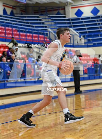 Thumbnail 3 in La Vega vs. Georgetown (Midway MT Rice Tournament) photogallery.
