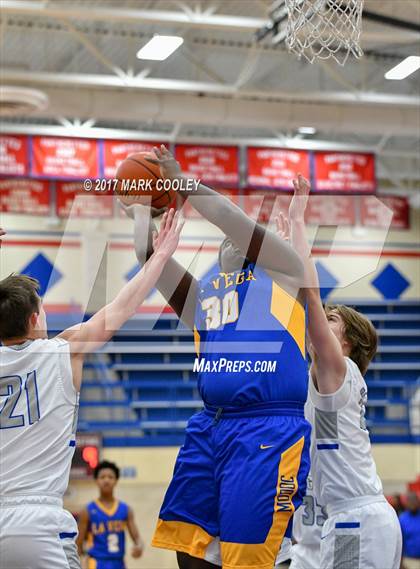 Thumbnail 3 in La Vega vs. Georgetown (Midway MT Rice Tournament) photogallery.