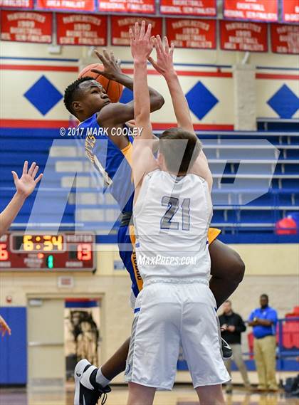 Thumbnail 1 in La Vega vs. Georgetown (Midway MT Rice Tournament) photogallery.